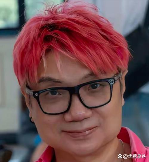 抖音_抖音小华佗黑历史曝光_抖音小华佗真名叫什么