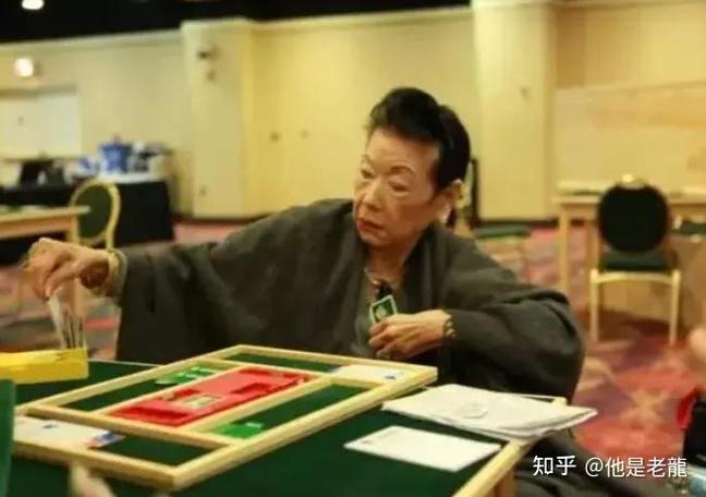 生活应内心向暖热爱生活，桥牌技巧及人生感悟分享